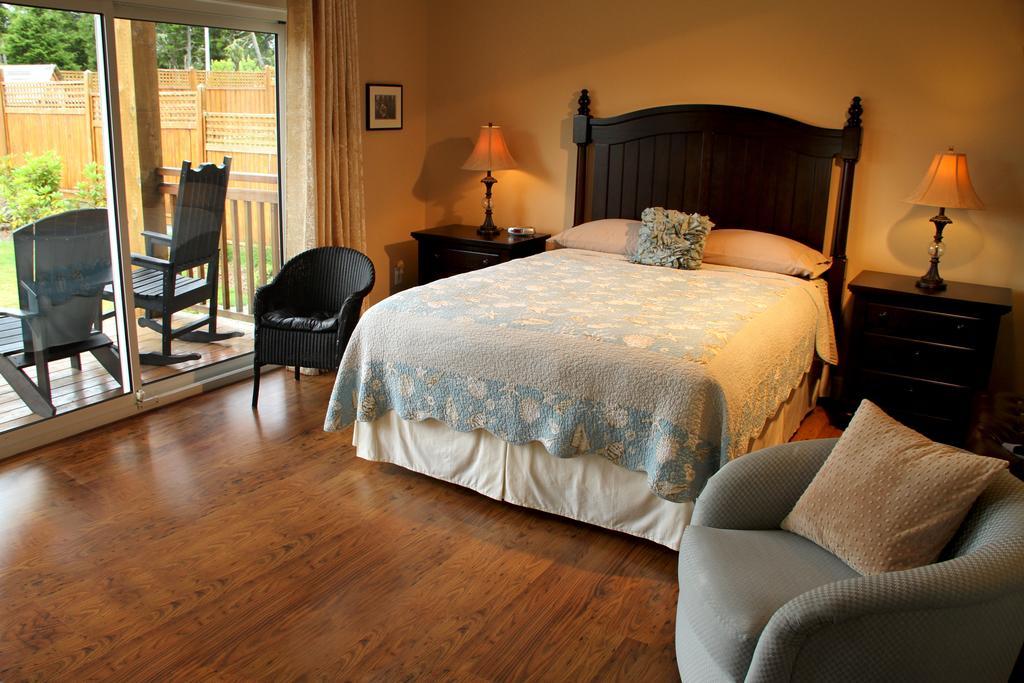 Ocean Mist Guesthouse Ucluelet Room photo